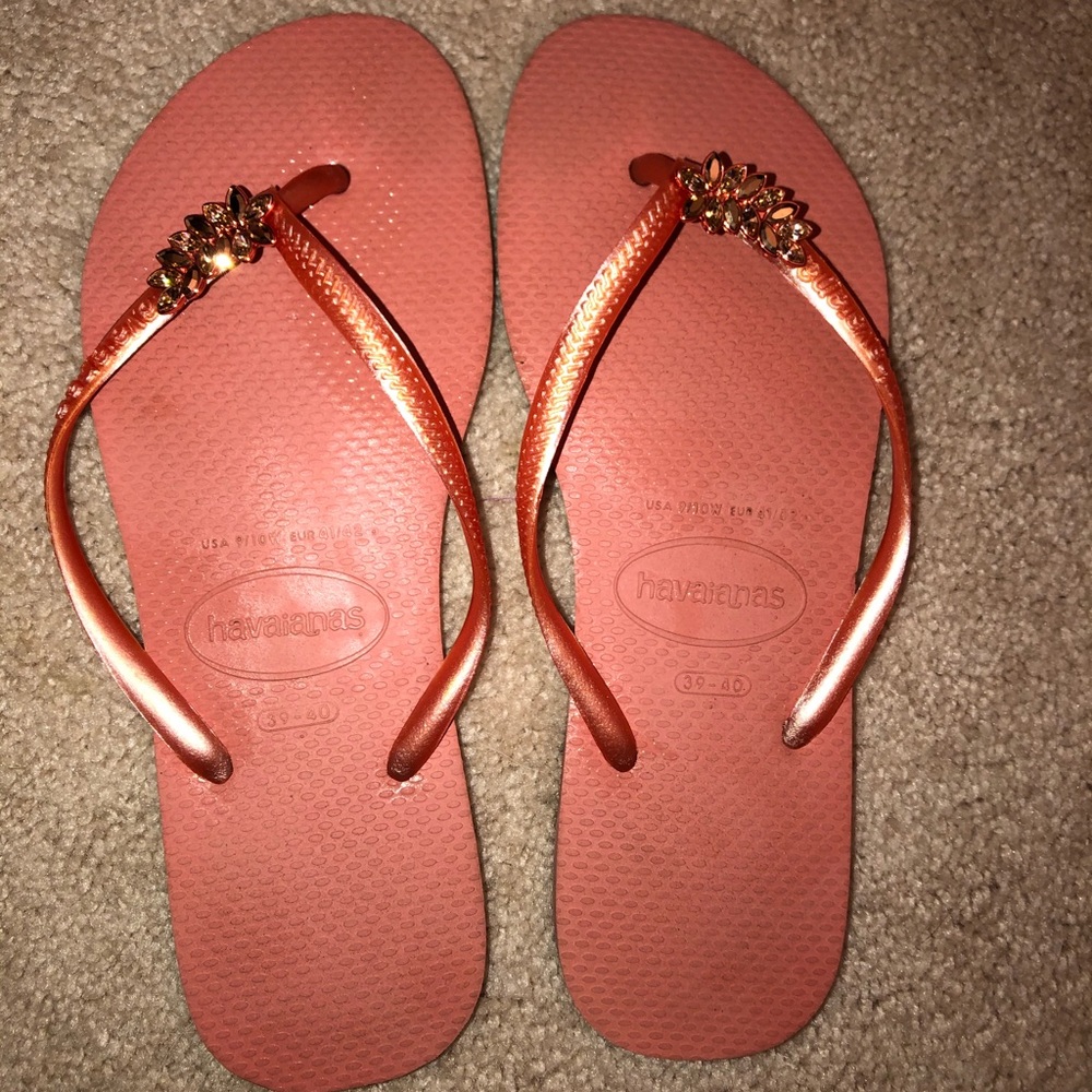 Coral Havaianas flip flops